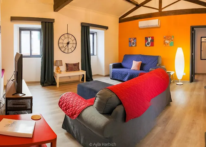 Διαμέρισμα Character 2br Upper Retreat With Bbq Terrace Parking *