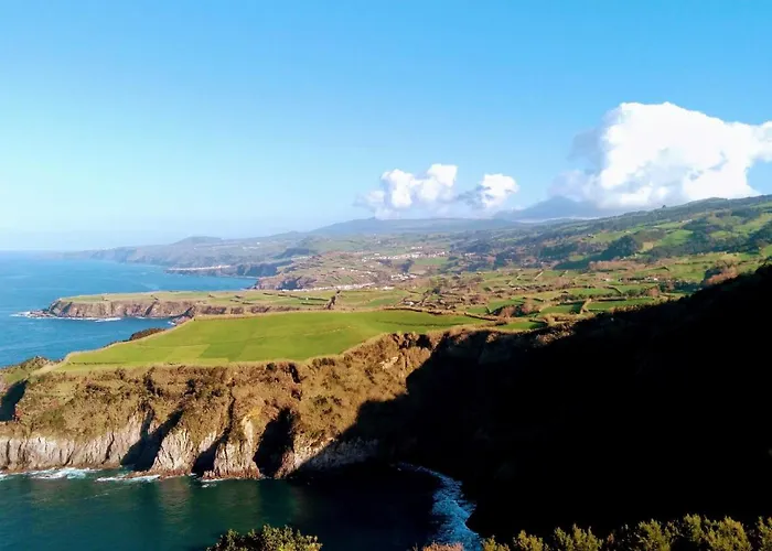 Character 2br Upper Retreat With Bbq Terrace Parking Πόντα Ντελγκάντα