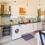 Apartament Character 2br Upper Retreat With Bbq Terrace Parking