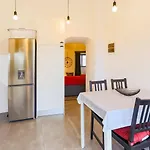 Character 2br Upper Retreat With Bbq Terrace Parking Appartement Ponta Delgada