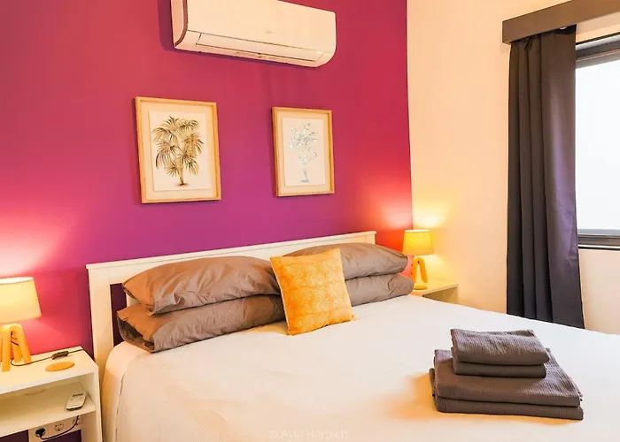 アパート Character 2br Upper Retreat With Bbq Terrace Parking *