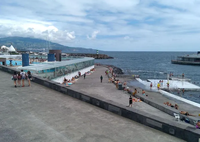 Character 2br Upper Retreat With Bbq Terrace Parking アパート ポンタ・デルガダ