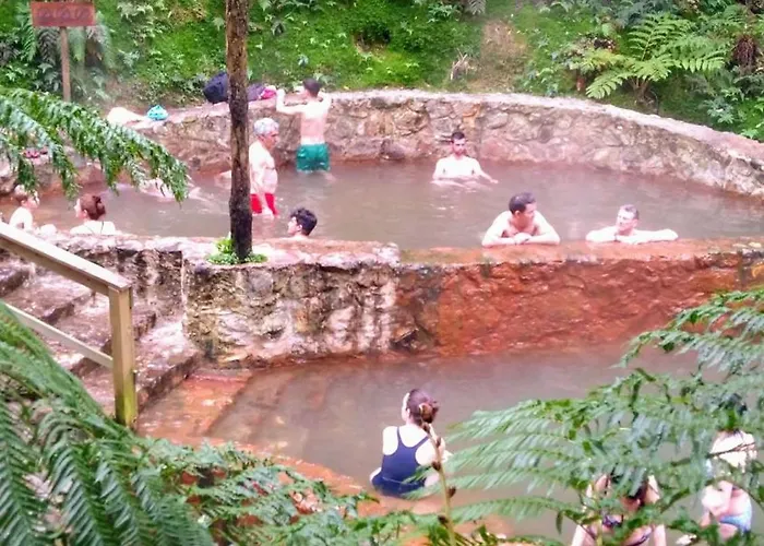 アパート Character 2br Upper Retreat With Bbq Terrace Parking ポンタ・デルガダ