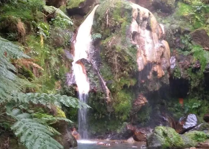 Character 2br Upper Retreat With Bbq Terrace Parking アパート